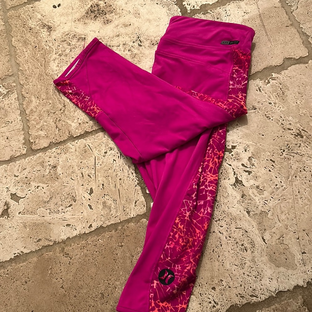 Pink athletic pants !